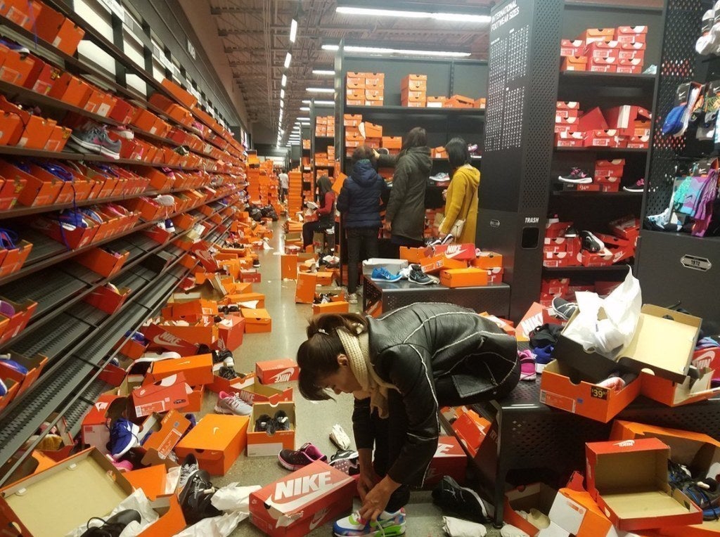 Retail Layoffs and the Shopping Market Impact